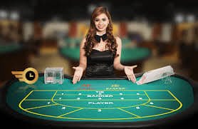 Tabel hasil baccarat menunjukkan taruhan Pemain, Bankir, dan Seri dengan pembayaran