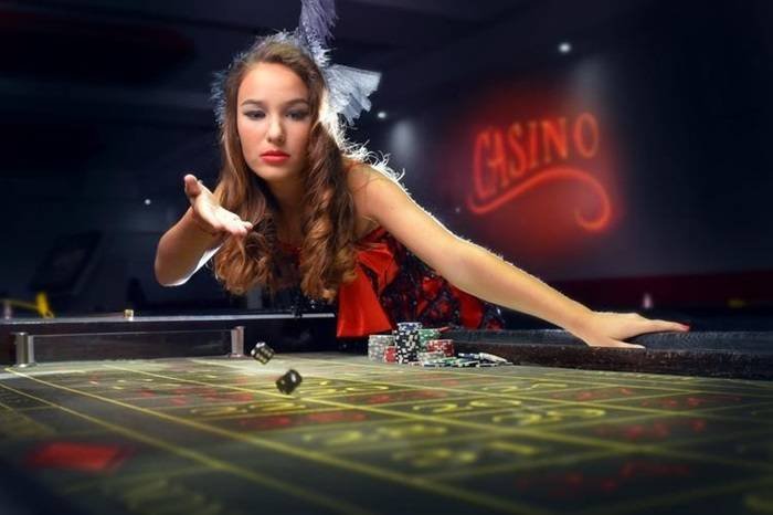 Dasbor promosi mingguan cunjp dengan cashback dan bonus referral untuk taruhan olahraga